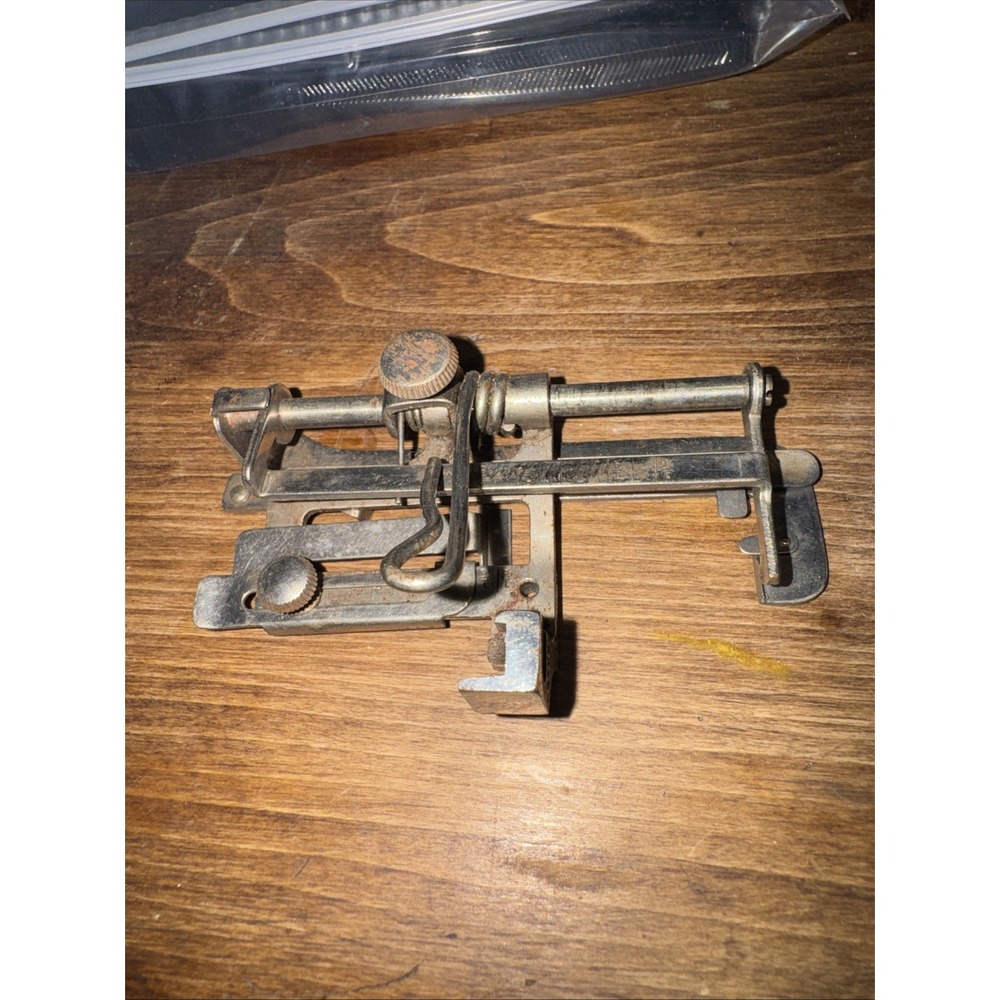 Vintage Singer 27-1 Tuckmaker Attachment 26088 sewing machine Simanco